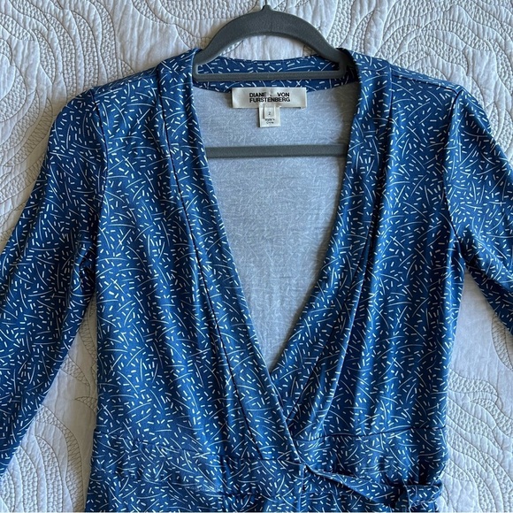 Diane Von Furstenberg (DVF) - Celeste Banded Wrap Romper - Blue/White - Picture 5 of 12